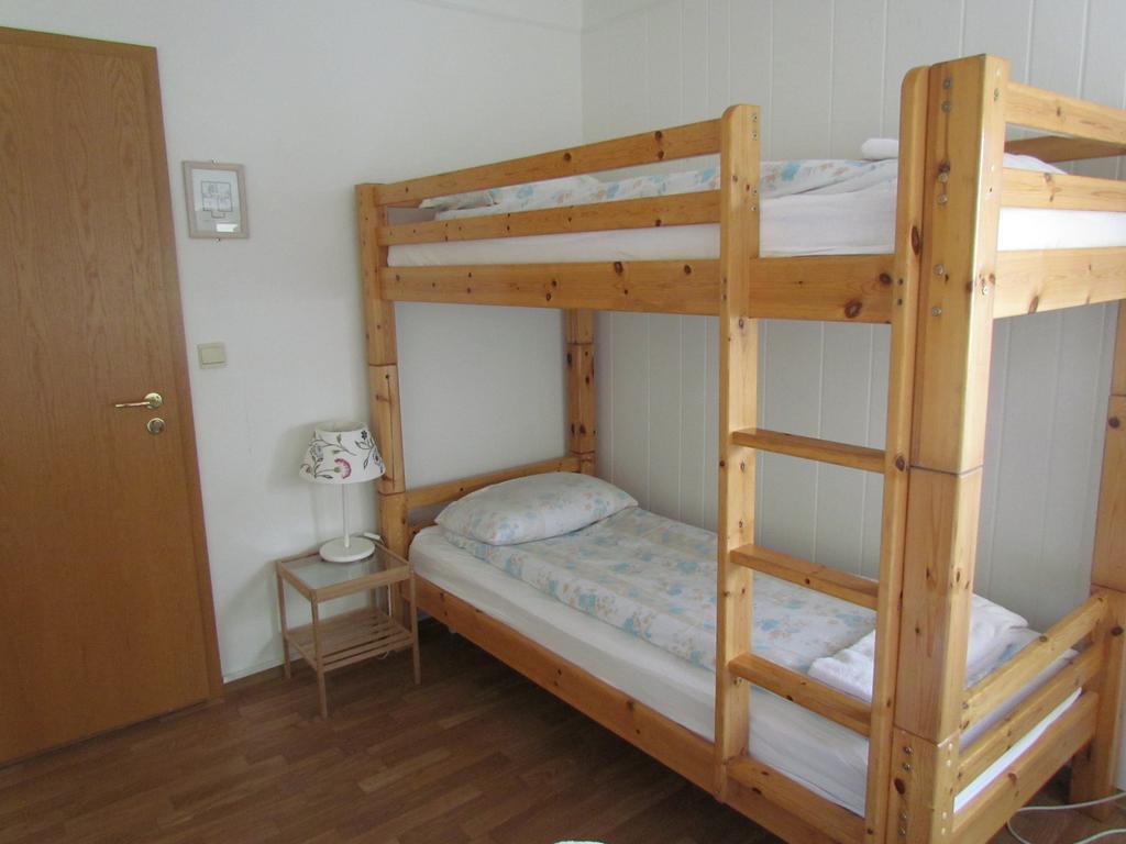 Guesthouse Sunnuholl Vestmannaeyjar Rom bilde